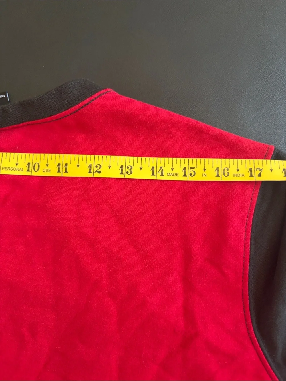 Harry Potter Hogwarts Colorblock Crewneck Sweatshirt Red Black Large